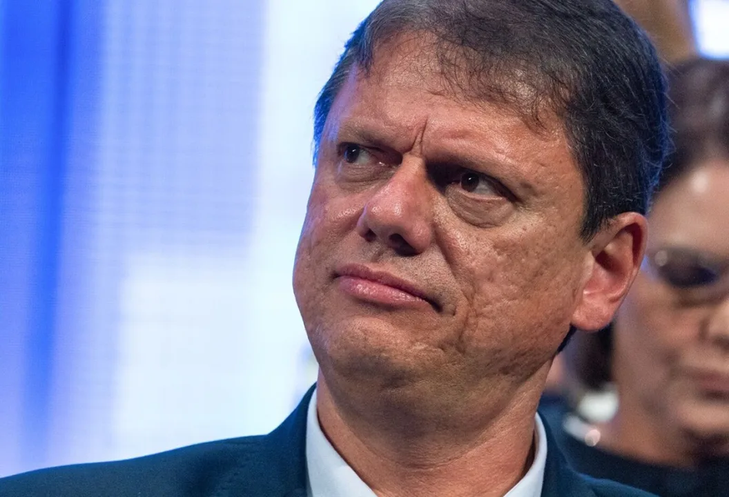 Pronunciamentos de Tarcísio e Nunes sobre vitória de Lula geram críticas no bolsonarismo