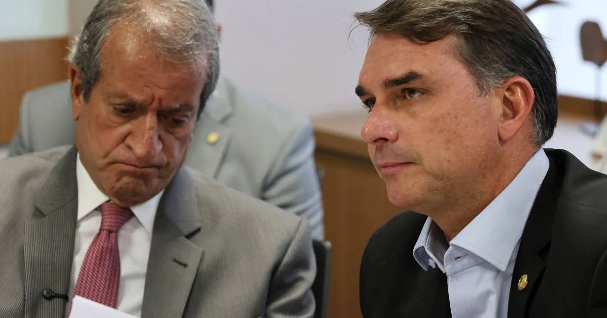 Valdemar Costa Neto diz que não gostou da carta em que Flávio Bolsonaro se apresenta como o verda...