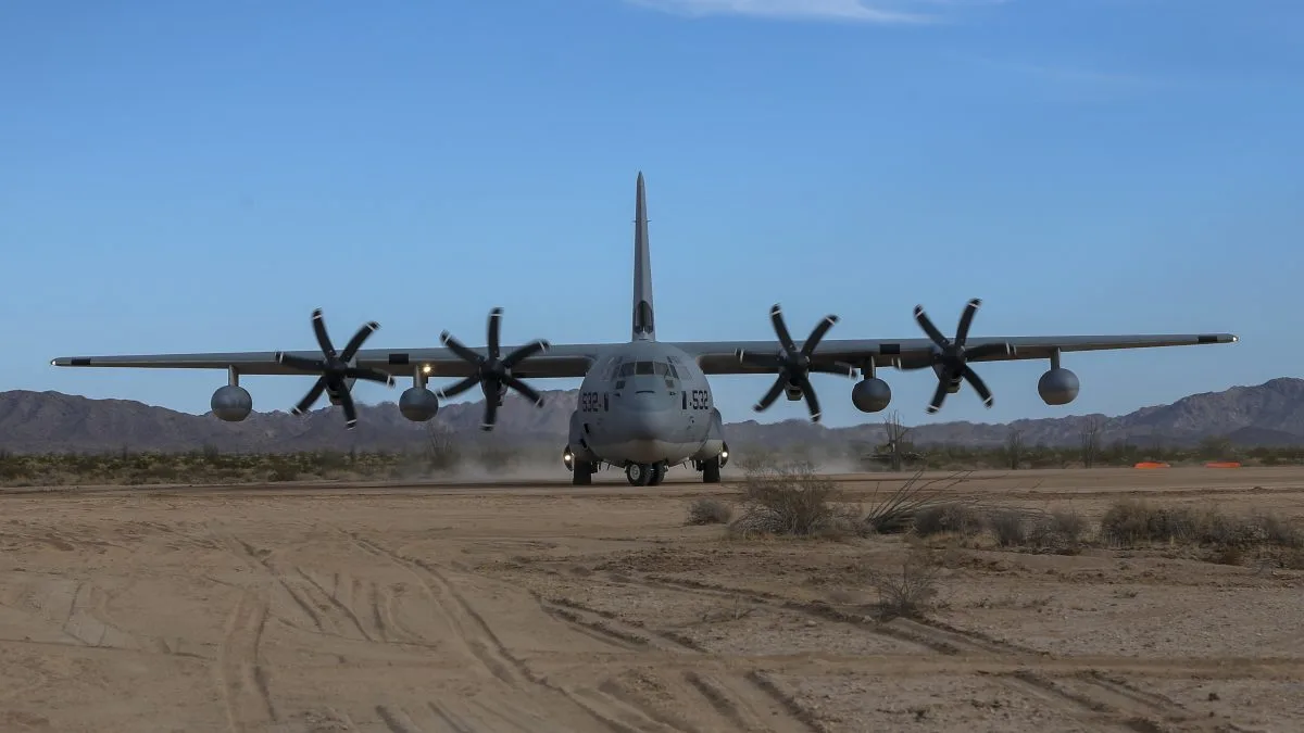 Avião C-130 Hércules