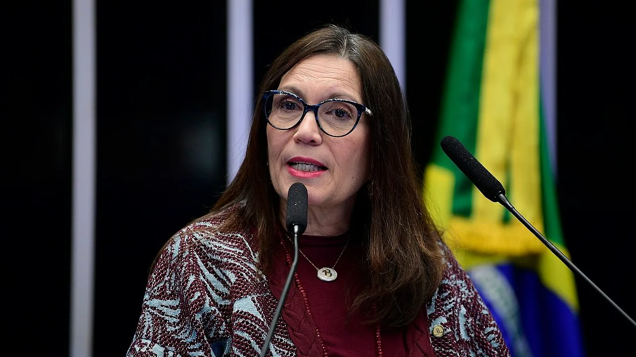 A deputada federal Bia Kicis discursa no plenário do Senado em sessão especial em julho de 2023, foto de arquivo (Foto: Pedro França/Agência Senado, CC BY 2.0, via Wikimedia Common