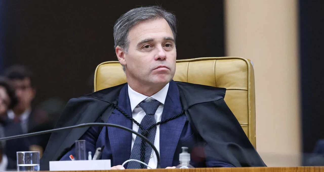ALIADOS TEMEM PRISÃO DE ANDRÉ MENDONÇA PELO STF SE LULA SE REELEGER