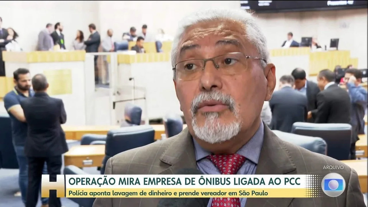 Polícia Legislativa aborda jornalista da Auri Verde ao vivo durante entrevista na Câmara