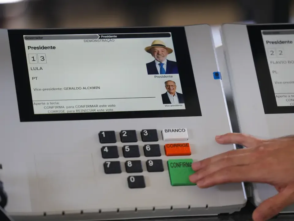 Urna eletrônica de votação