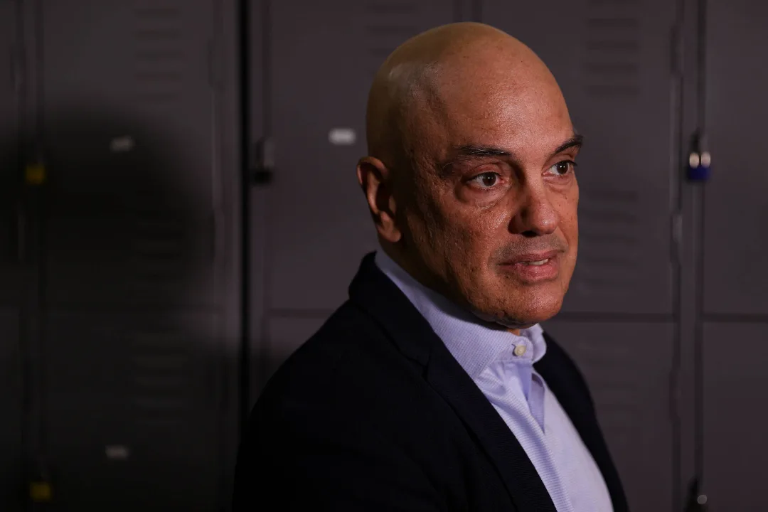 Ministros do STF defendem que Moraes paute redução de pena de Bolsonaro para aliviar tensão com S...
